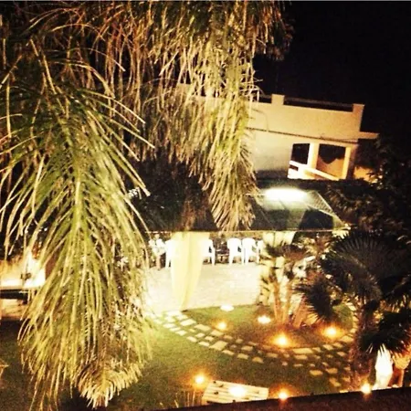 Zeus Tatil Evi *
